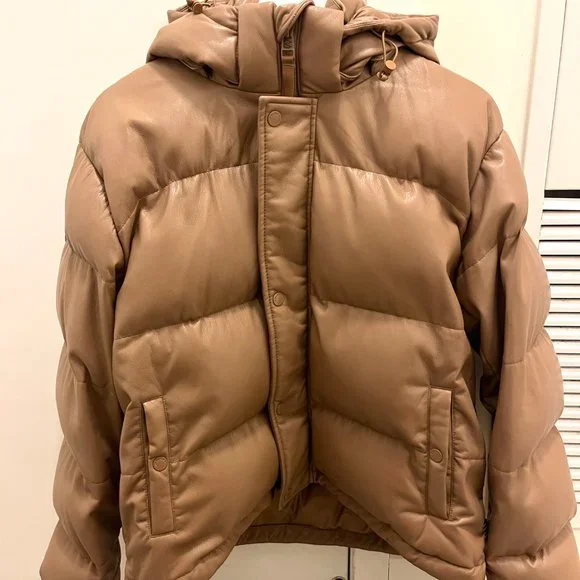 Aritzia Vegan Leather Super Puff Shorty - Picture 2 of 3